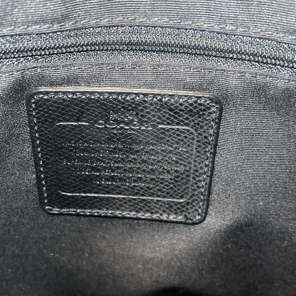 Coach shoulder bag. - Picture 5 of 5